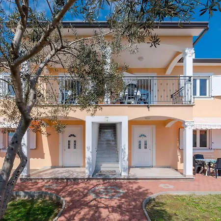 Σπίτι διακοπών Am Suedhang Gelegen Mit Meerblick By Interhome *