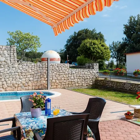 Am Suedhang Gelegen Mit Meerblick By Interhome