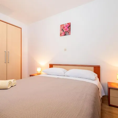 Am Suedhang Gelegen Mit Meerblick By Interhome * Brovinje