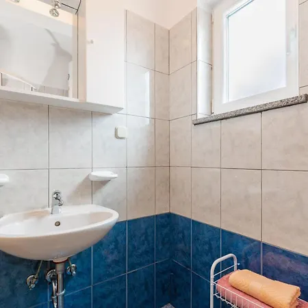 Am Suedhang Gelegen Mit Meerblick By Interhome Σπίτι διακοπών