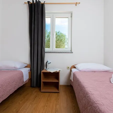 Σπίτι διακοπών Am Suedhang Gelegen Mit Meerblick By Interhome