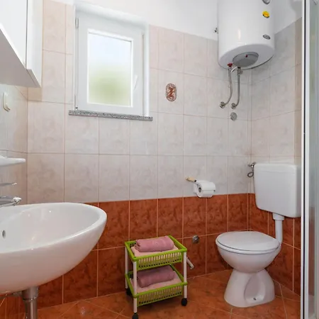 Am Suedhang Gelegen Mit Meerblick By Interhome Σπίτι διακοπών Brovinje