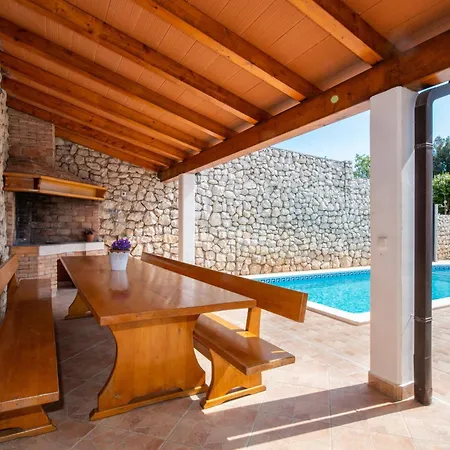 Am Suedhang Gelegen Mit Meerblick By Interhome Σπίτι διακοπών Brovinje